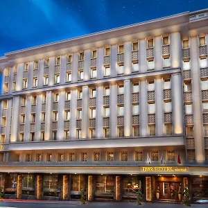 Otel Berr ****