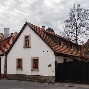 Apartment Ferienwohnung Kleine Akademie Schonungen