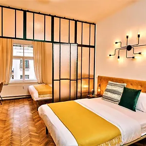 https://camo-rooms-boutique-aparthotel.praguehotelsweb.com